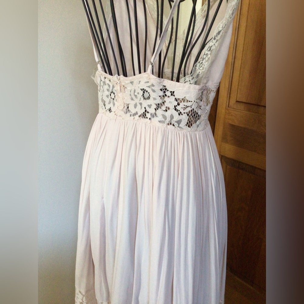 Rare find Blush dress by forever 21, size Small - Picture 8 of 11